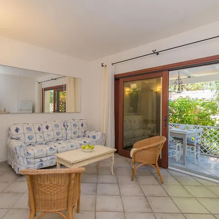 Peonia By Interhome Casa Tamponi