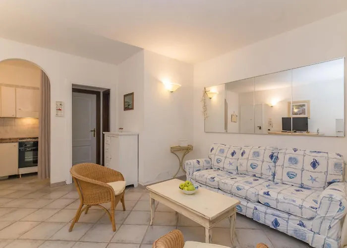 Peonia By Interhome Daire